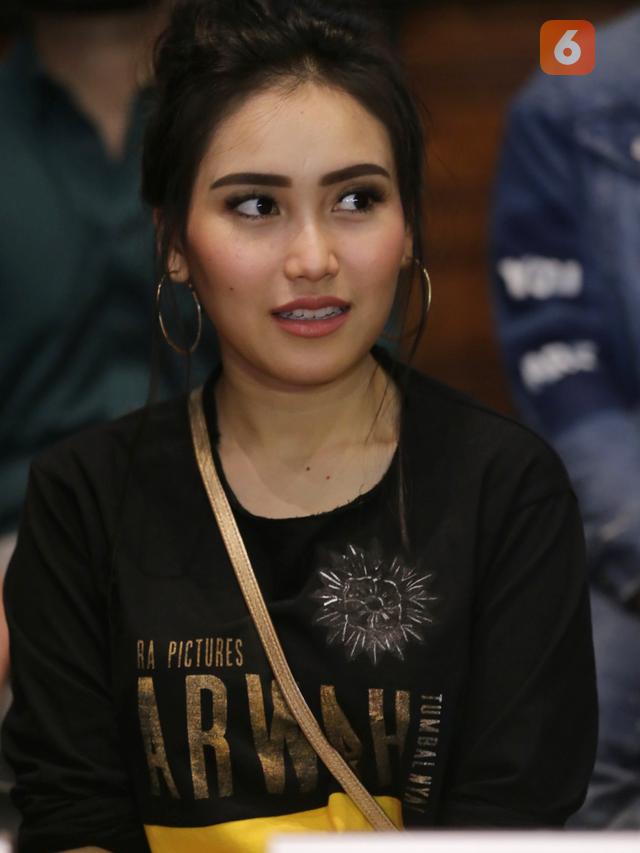 [Bintang] Ayu Ting Ting