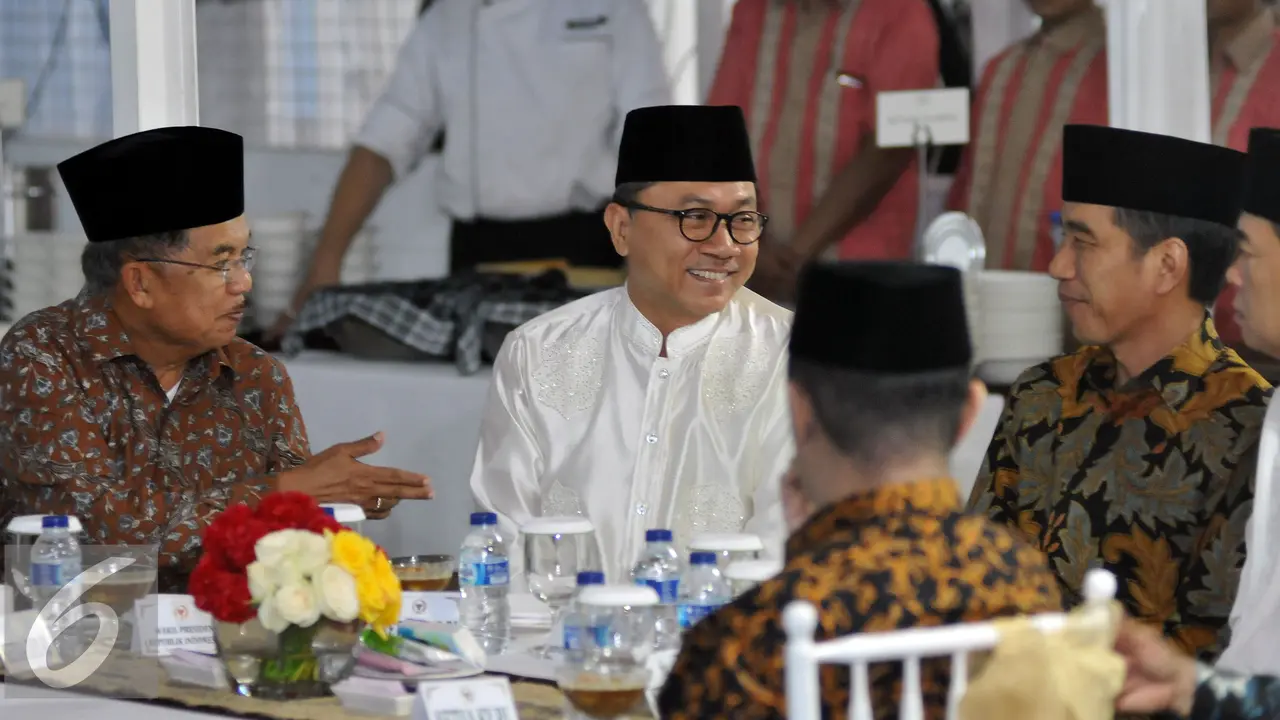 20160615- Presiden Jokowi Bukber di Rumah Ketua MPR-Jakarta- Johan Tallo
