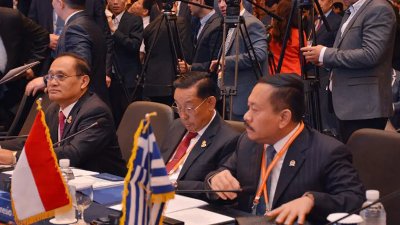 Second meeting off speaker Eurasia beberapa usulan parlemen Indonesia di akomodir didalam ke sepuluh pernyataan forum ini.