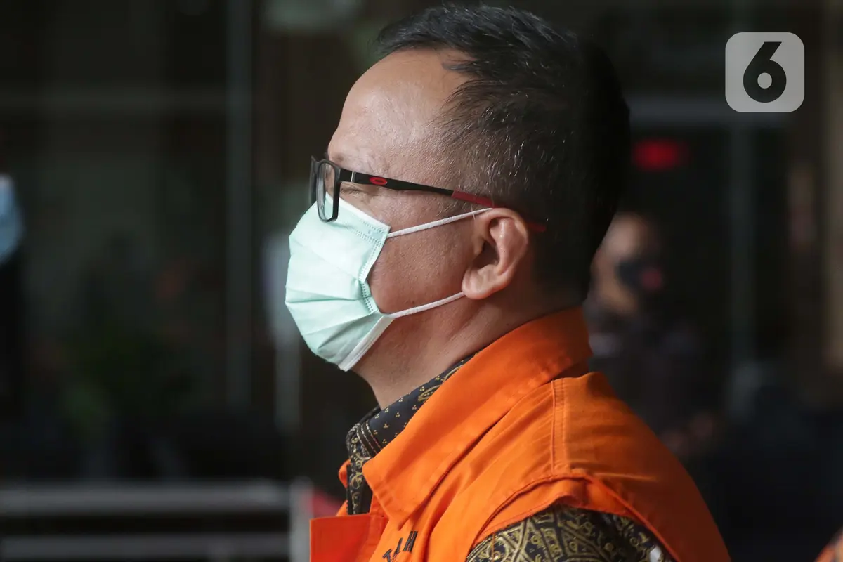 Suap Izin Benih Lobster, Mantan Menteri KP Edhy Prabowo Dihukum Lima Tahun Penjara