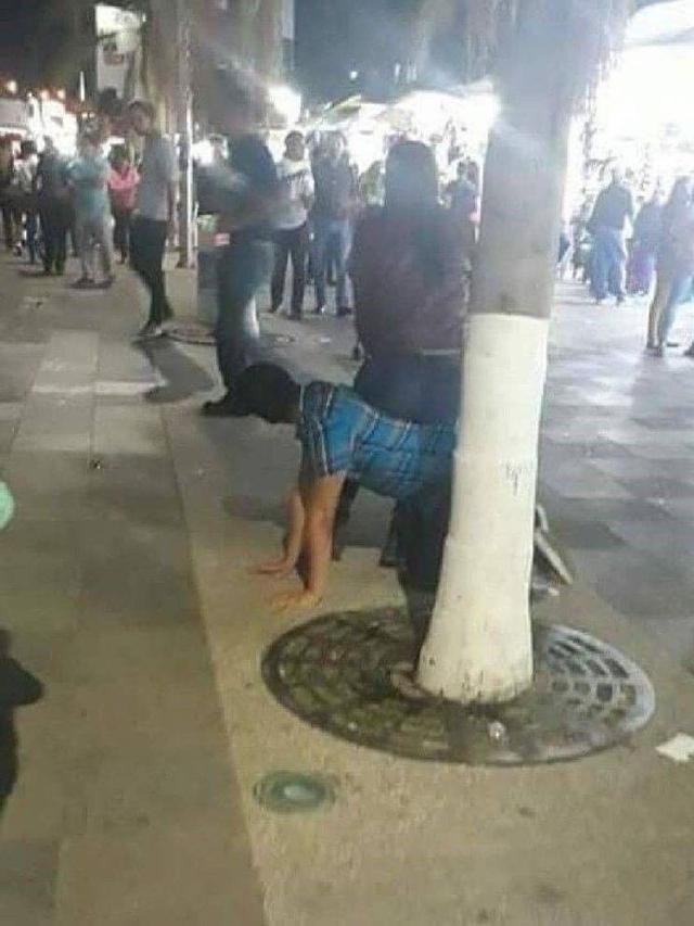 Bucin (foto: Instagram/@meme.comik.indonesia)