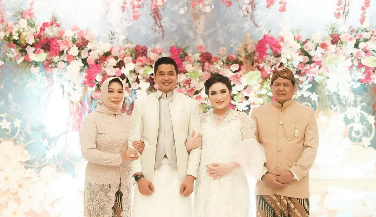 Adly Fairuz dan Angbeen Rishi (Instagram/angbeenrishi)