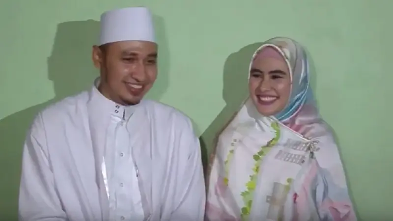 Kartika Putri dan Habib Usman bin Yahya