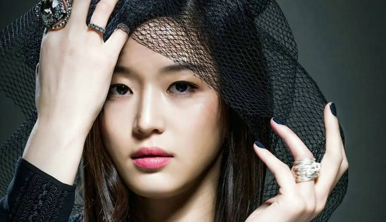 "Jun Ji Hyun baru saja melahirkan bayi laki-laki yang sehat," ujar perwakilan dari pihak agensi dari Jun Ji Hyun. (Foto: Allkpop.com)