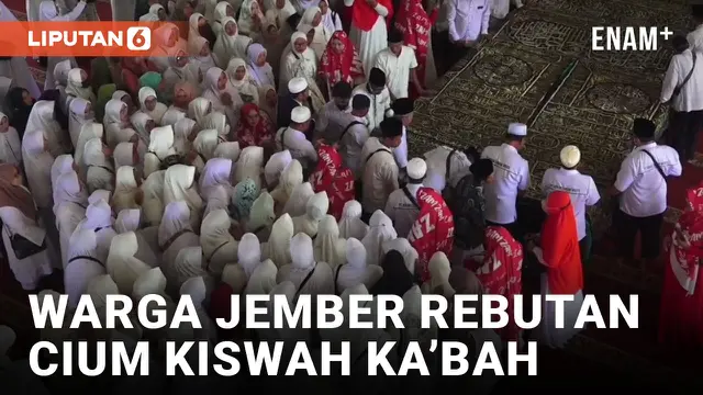 Warga Rebutan Cium Kain Kiswah Penutup Ka&rsquo;bah yang Didatangkan ke Jember