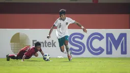 Arkhan Kaka Purwanto. Striker kelahiran Blitar berusia 14 tahun dan merupakan anak mantan pesepak bola Purwanto Suwondo ini mampu menyumbang 2 gol bagi Tim Garuda Asia selama turnamen Piala AFF U-16 2022 berlangsung. Satu gol dicetak saat mengalahkan Filipina 2-0 di laga pertama grup A (31/7/2022). Sementara gol keduanya lahir saat menang 2-1 atas Vietnam di laga terakhir Grup A (6/8/2022). (Bola.com/Bagaskara Lazuardi)