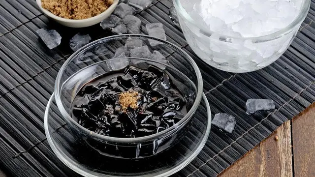 Telusuri Manfaat Cincau untuk Kesehatan