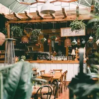 Ilustrasi Coffee Shop (Credit: Ruben Ramirez/Unsplash)