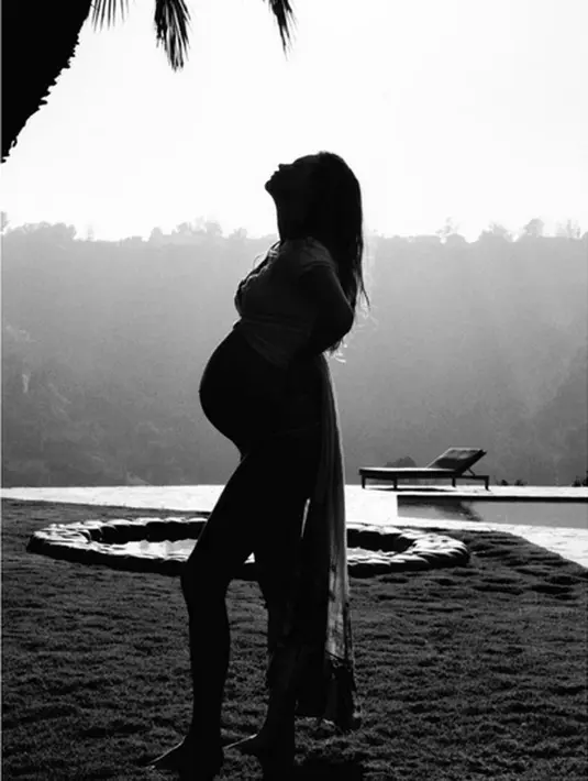 Beberapa waktu lalu, Lavine dalam sebuah wawancara mengatakan sudah tidak sabar menanti kehadiran anak pertamanya dari pernikahan yang dibina sejak 2014 silam. (Instagram/behatiprinsloo)