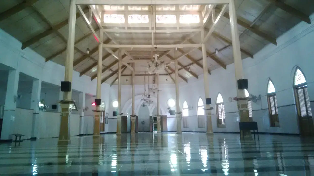 Beduk Misterius di Masjid Peninggalan Sunan Ampel (Buat Yahoo)
