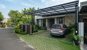 8 Jenis Lantai untuk Area Carport Outdoor, Tidak Semua Model Cocok
