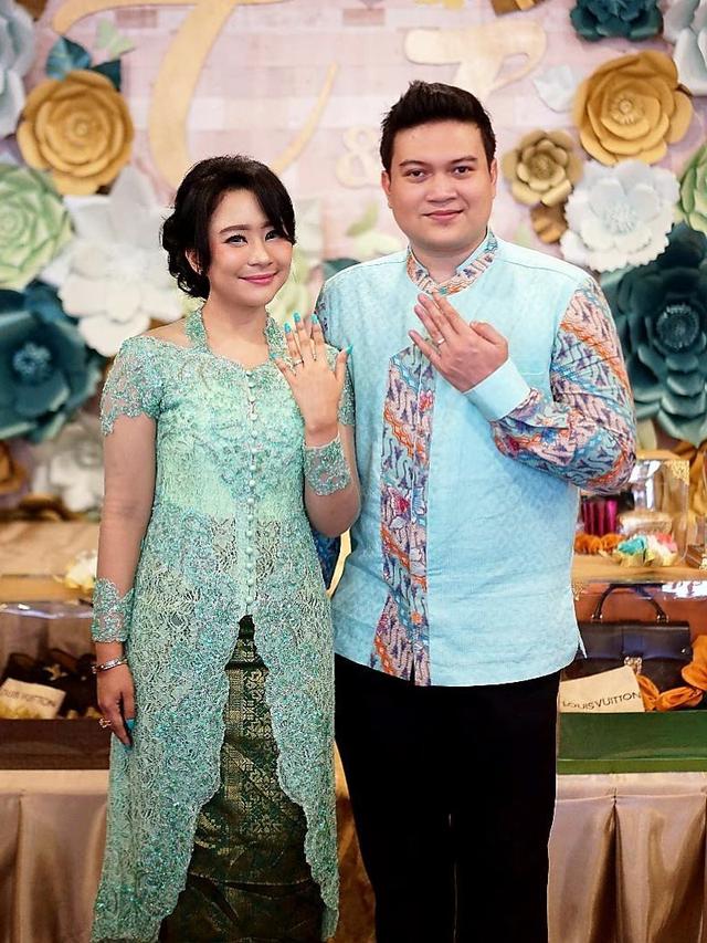 [Bintang] Chikita Meidy dan Indra Aditya