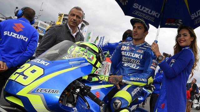 Andrea Iannone Resmi Bela Aprilia Hingga Motogp 2020 Motogp Bola Com