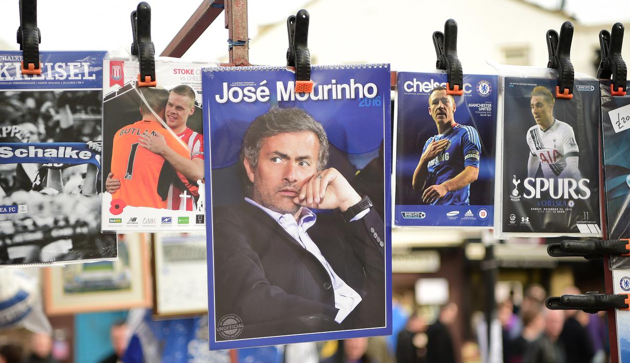 Bersama Chelsea, Jose Mourinho total meraih sembilan gelar mulai dari Premier League hingga Piala FA yang membuatnya mendapat julukan The Special One. (AFP/Leon Neal)