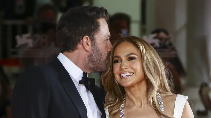 Ben Affleck - Jennifer Lopez. (Joel C Ryan/Invision/AP)