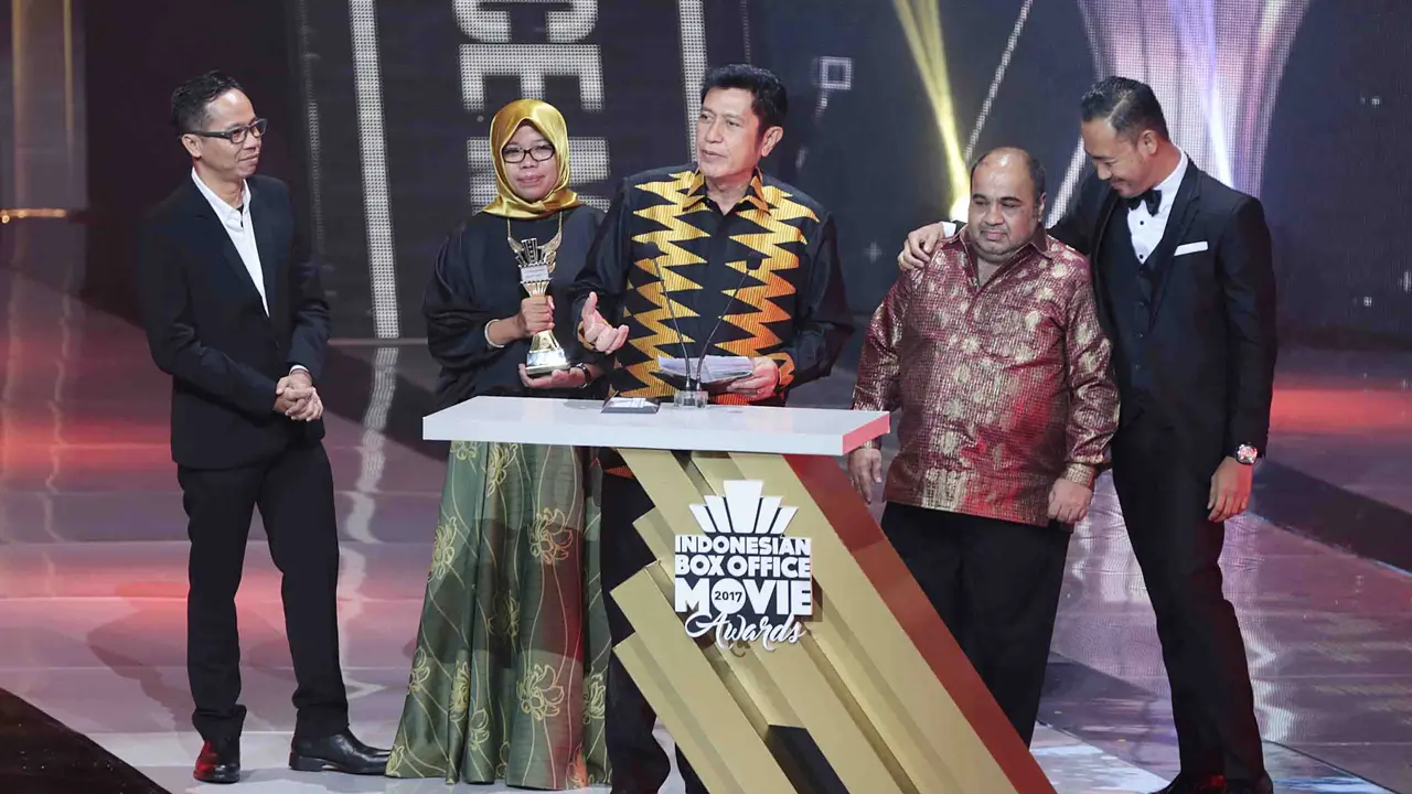 [Bintang] Film Uang Panai (Kategori Film Daerah Terlaris)