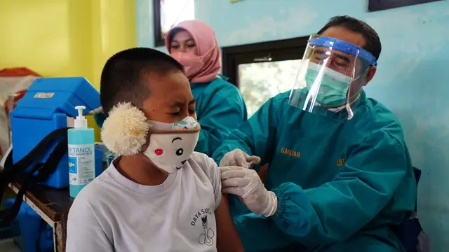 Pelaksanaan PJJ wajib dilakukan secara daring sebagai bentuk antisipasi masih tingginya angka penyebaran wabah Covid-19 termasuk hadirnya varian Omicron di wilayah Garut.