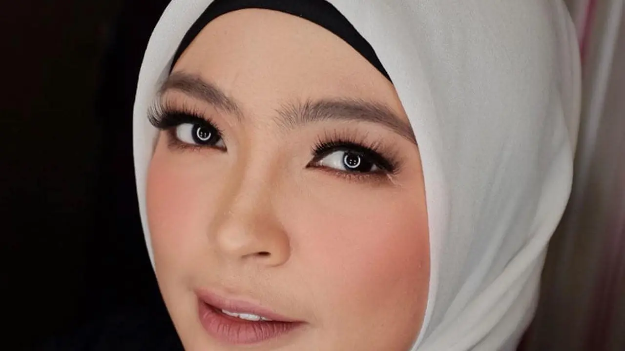 [Bintang] Tantri Kotak Berhijab