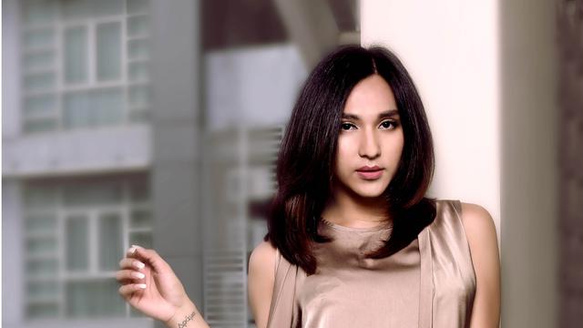 [Bintang] Dena Rachman