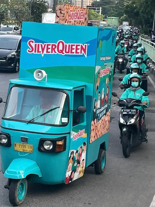 Bajaj Silverqueen Keliling Jakarta Selama Ramadan, Ajak Warga Berdonasi untuk Anak-Anak Terlantar