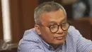 Terdakwa kasus dugaan korupsi pengadaan UPS, Alex Usman jelang Sidang Vonis di Pengadilan Tipikor, Jakarta, Kamis (10/3/2016). Majelis Hakim menjatuhi hukuman kepada Alex Usman 6 tahun penjara dan denda Rp 500 juta. (Liputan6.com/Gempur M Surya)