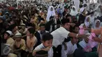 Sejumlah anak yatim piatu mengikuti buka bersama SCTV - Indosiar dan Yayasan Peduli Anak Indonesia (Pena) di Taman Impian Jaya Ancol, Jakarta, Selasa (21/6). Acara ini mengundang 1.000 anak yatim piatu dari 19 panti asuhan. (Liputan6.com/Johan Tallo)