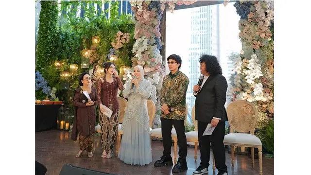 8 Potret Artis di Acara Pengajian dan Mitoni Shandy Purnamasari, Bertabur Bintang