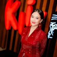 Lihat di sini makeup look Zara Adhisty di Gala Dinner "Berebut Jenazah". [@zaraadhsty].