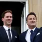 Perdana Menteri Luksemburg Xavier Bettel (kanan) dan pasangannya Gauthier Destenay. (BBC)