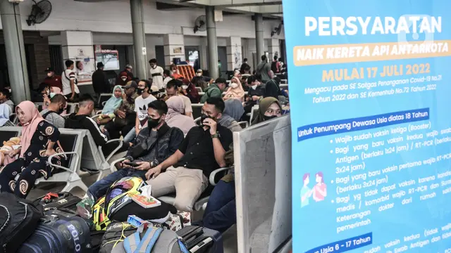 Hari Pertama Aturan Baru Naik KA Jarak Jauh