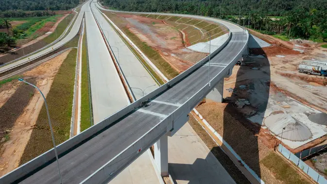 PT Hutama Karya (Persero) memproyeksikan pembangunan ruas Jalan Tol Trans Sumatera (JTTS) ruas Jalan Tol Indrapura-Kisaran sepanjang 47,75 km rampung sesuai target di tahun ini. (Dok Hutama Karya)