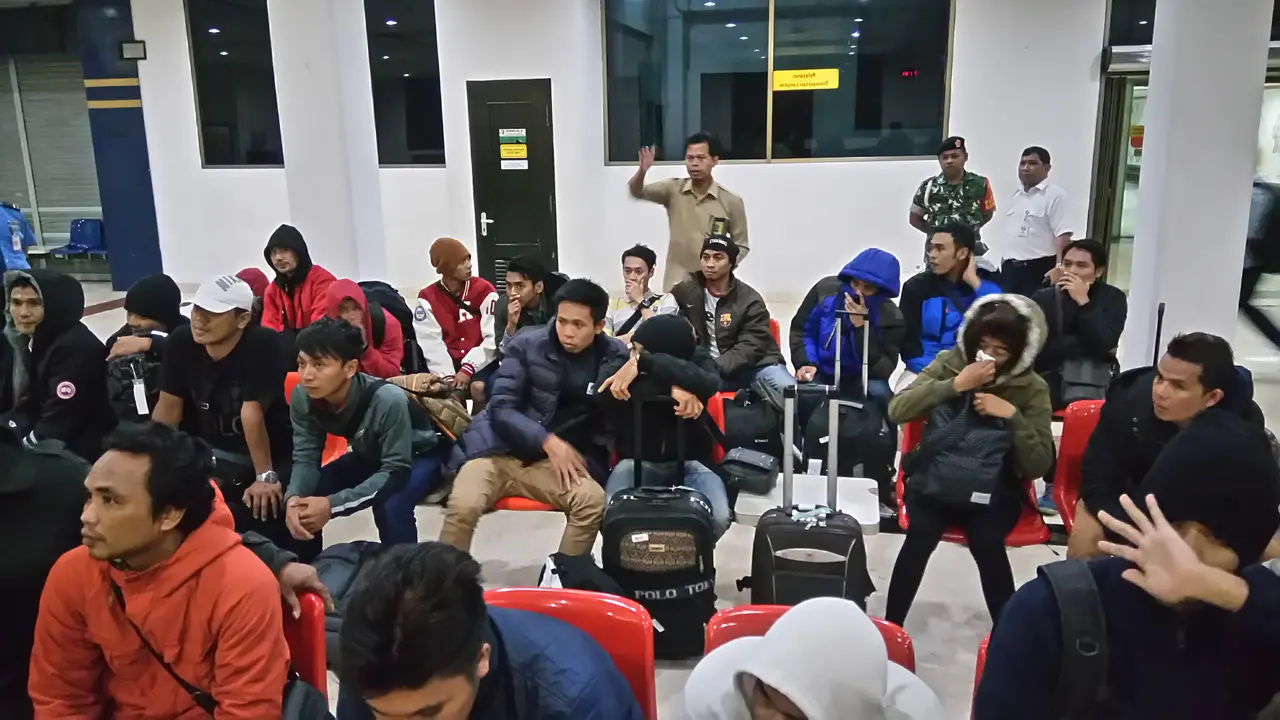 TKI Tiba di Bandara Soetta