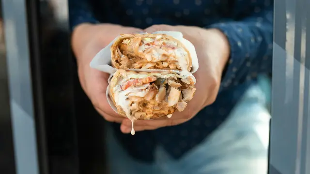 Shawarma: Street Food Gurih Khas Arab