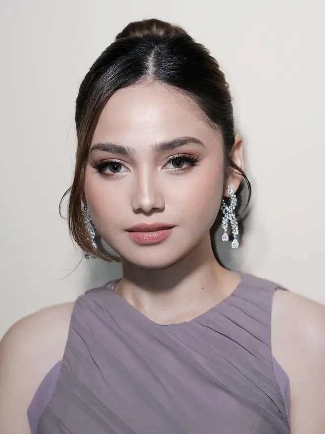 Gaya makeup Syifa Hadju