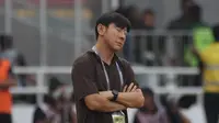 Pelatih Timnas Indonesia, Shin Tae-yong saat menghadapi Irak pada laga Grup F putaran kedua Kualifikasi Piala Dunia 2026 zona Asia di Stadion Utama Gelora Bung Karno (SUGBK), Senayan, Jakarta, Kamis (6/6/2024). (Bola.com/Abdul Aziz)
&nbsp;