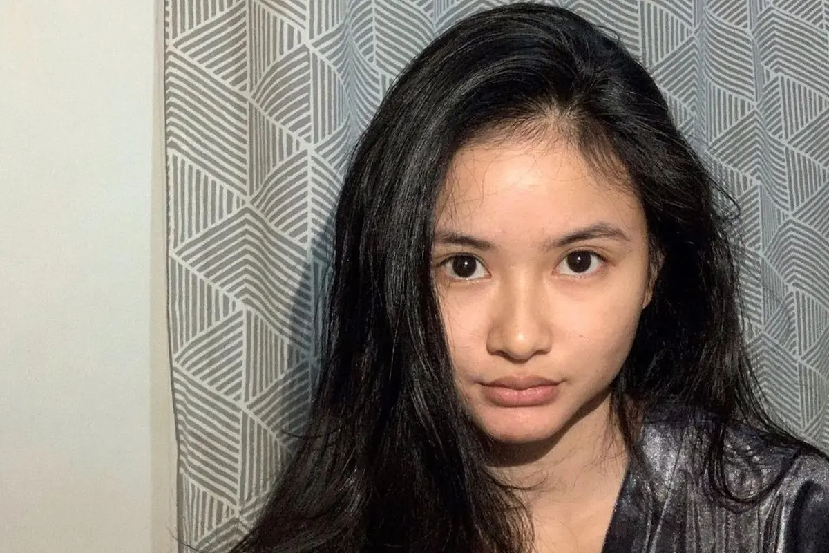 7 Potret Adinda Azani Pemeran Suster El saat Tanpa Makeup, Tetap Menawan