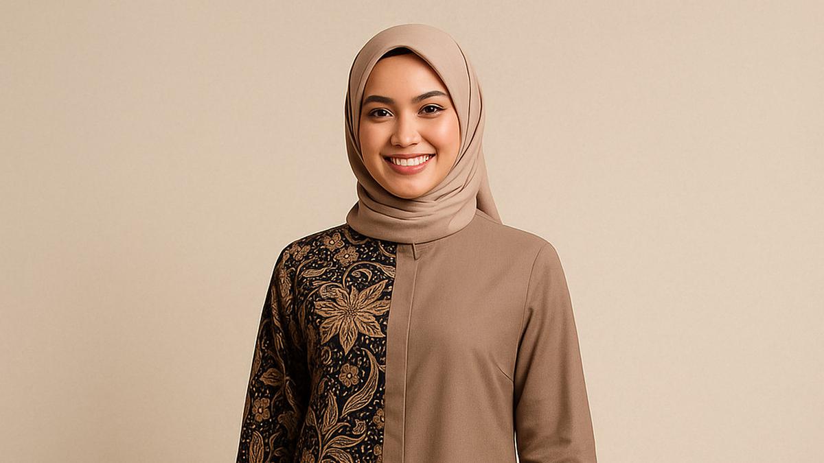 8 Model Tunik Batik Kombinasi Kain Polos Untuk Kerja, Padu Padan Ini Bikin Kamu Percaya Diri