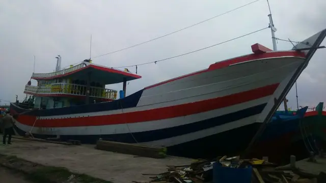 Kapal penangkap ikan nelayan Tegal jawa Tengah, Jumat (2/2/2018). (Maul/Liputan6.com)