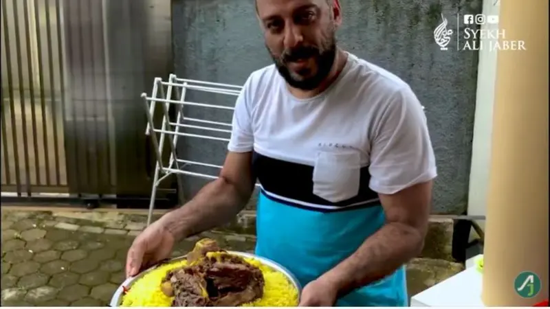 Syekh Ali Jaber masak Nasi Mandi