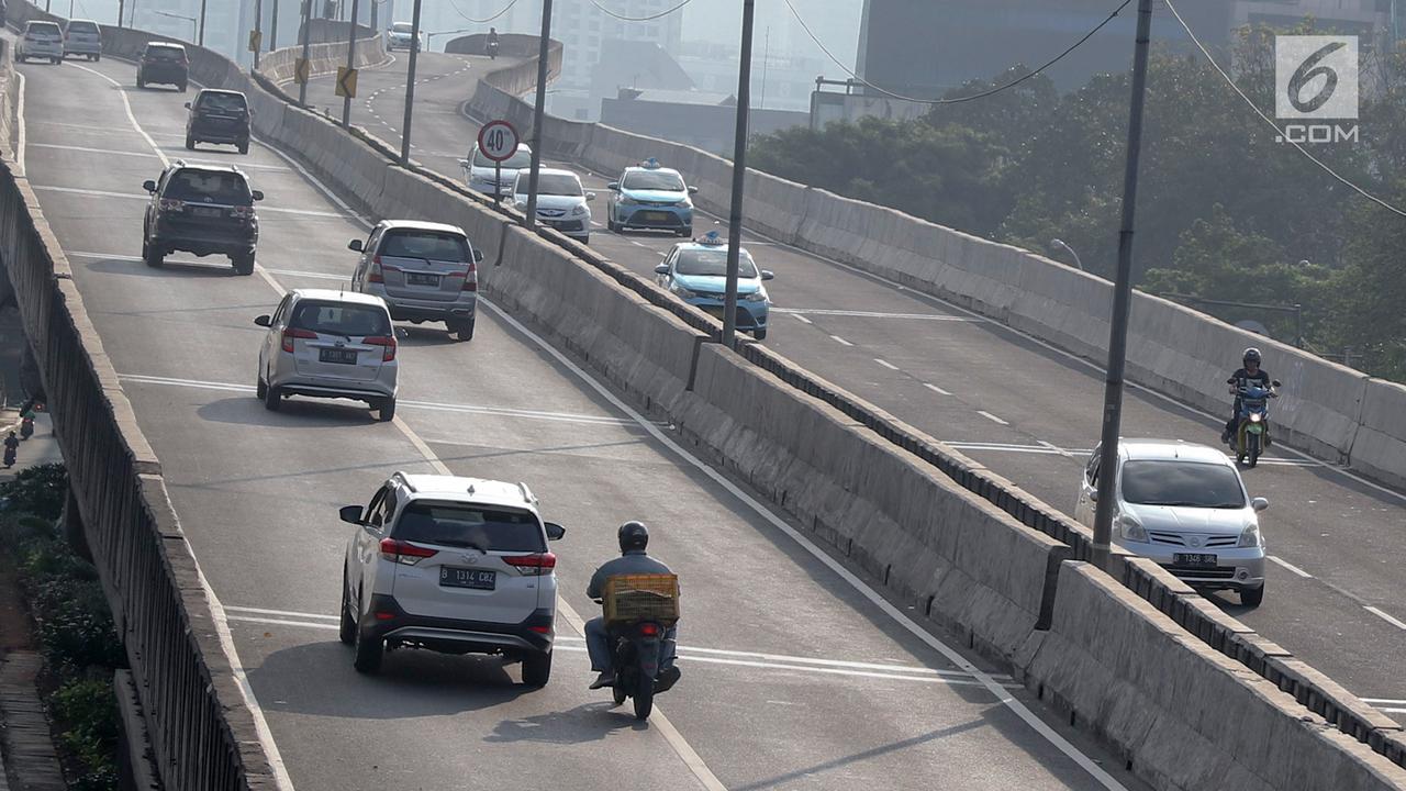 Sering Dirazia, Pemotor Tetap Nekat Terobos JLNT Kampung Melayu - Tanah Abang