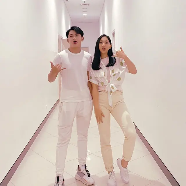 Main Sinetron Bareng, Ini 6 Potret Kebersamaan Randy Martin dan Harini Sondakh