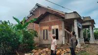 Puluhan rumah di Tanggamus Lampung rusak diterjang angin puting beliung. Foto : (Istimewa).