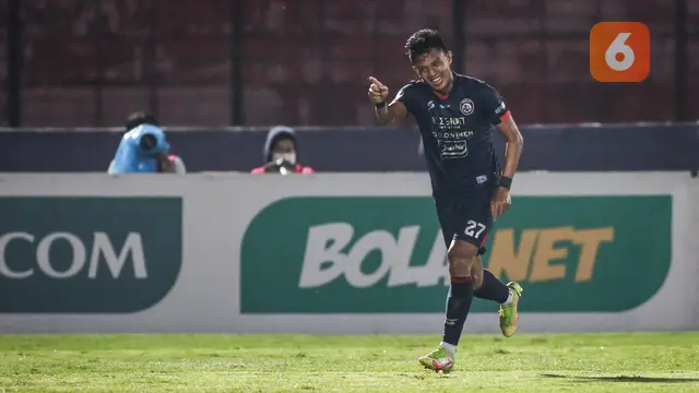 Foto: Gol Moh Edo di Menit Injury Time, Putuskan Rekor Kemenangan Beruntuk Arema FC di BRI Liga 1 2021 / 2022