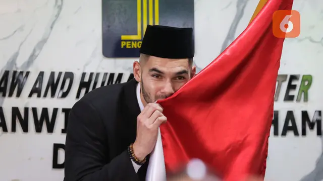 Pengambilan Sumpah Janji Setia Pewarganegaraan Jordi Amat dan Sandy Walsh