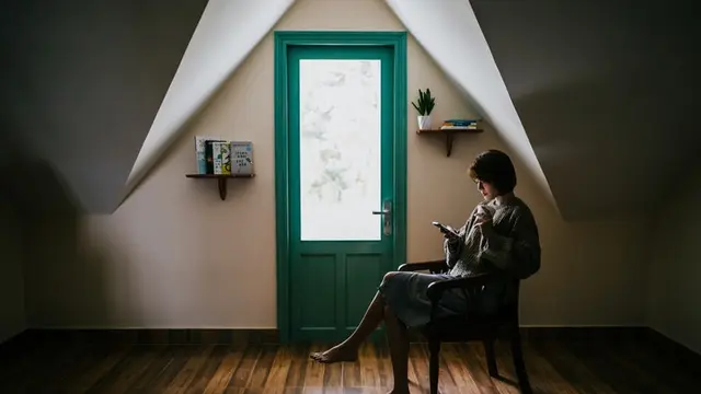 [Bintang] Tarot Hari Ini: Yakin Rumput Tetangga Lebih Hijau?