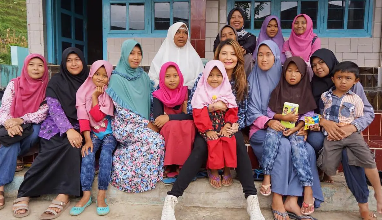Seperti diketahui, Soleman merupakan yayasan non profit yag berada di Bali. Mereka berdedikasi untuk memberikan bantuan kepada penyandang difabel dan orang-orang yang kurang beruntung. (Foto: instagram.com/tamarableszynskiofficial)