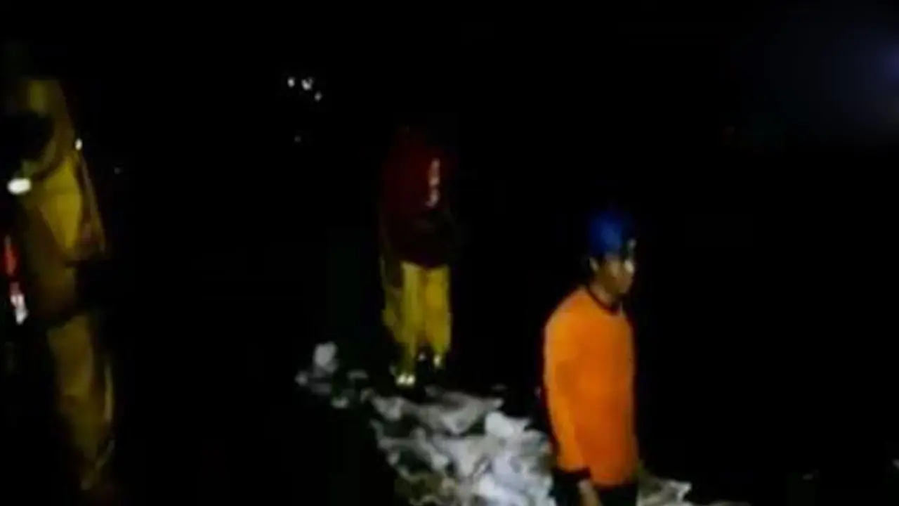 Segmen 1: Lintasan KA Longsor hingga kematian Terosis Siyono