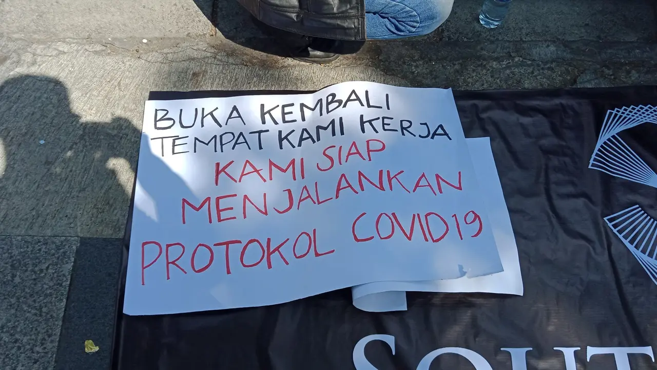 Demo Pekerja Hiburan Malam Bandung