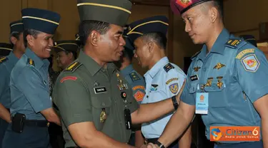 Citizen6, Jakarta: Penataran yang akan berlangsung selama satu bulan tersebut diikuti oleh 20 peserta dari lingkungan TNI. (Pengirim: Badarudin Bakri)