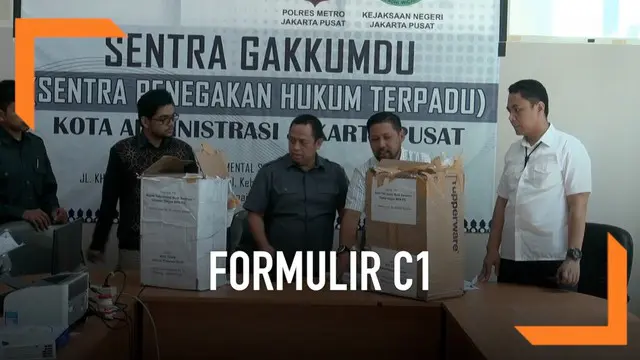 Badan Pengawas Pemilu menyita ribuan formlir C1 di Menteng, Jakarta Pusat. Ribuan formulir itu berasal dari daerah di Jawa Tengah.